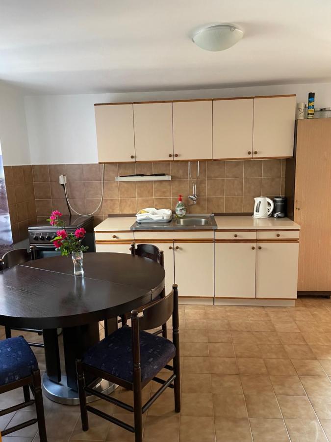 Holiday Home Noeli & Diego 카를로바크 외부 사진