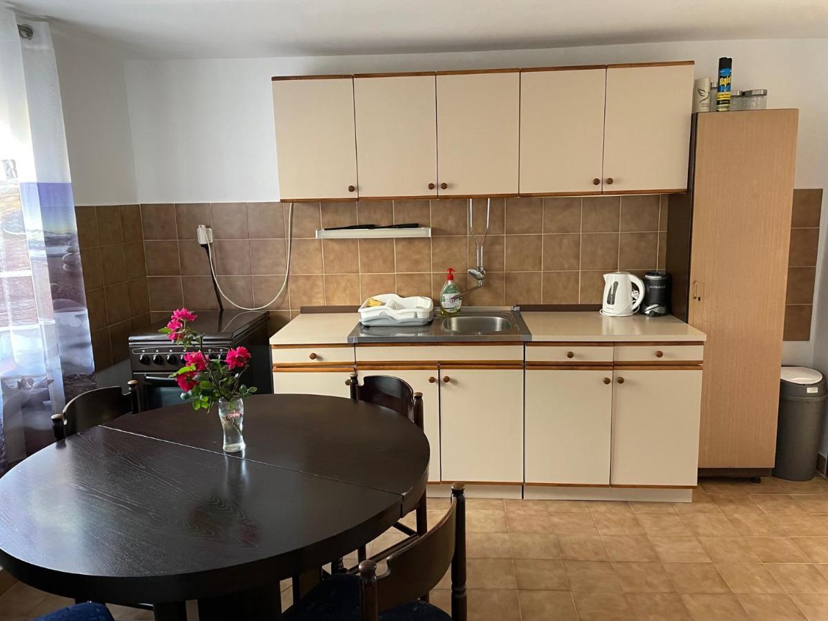 Holiday Home Noeli & Diego 카를로바크 외부 사진